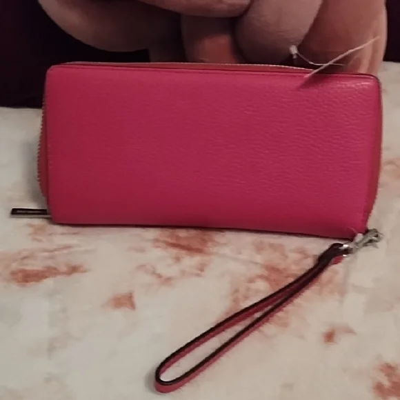 Michael Kors Jet Set Travel Leather Wallet NWT 💗Dragonfruit Color